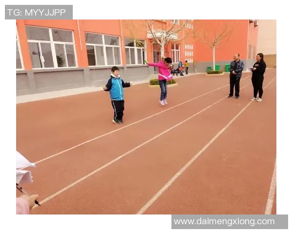 回力儿童足球鞋助力小球员成长快乐运动体验尽在每一步