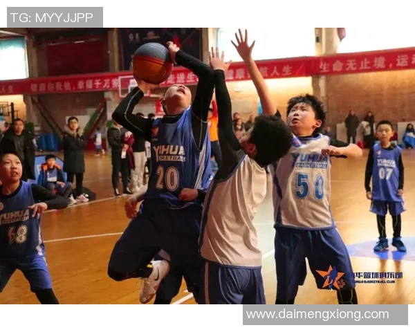 大山深处的少年篮球队追梦之旅与成长故事